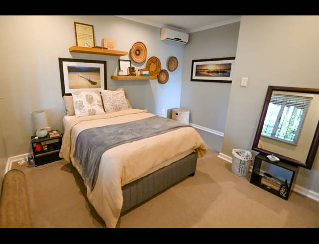 2 BEDROOM APARTMENT TO LET IN COWIES HILL